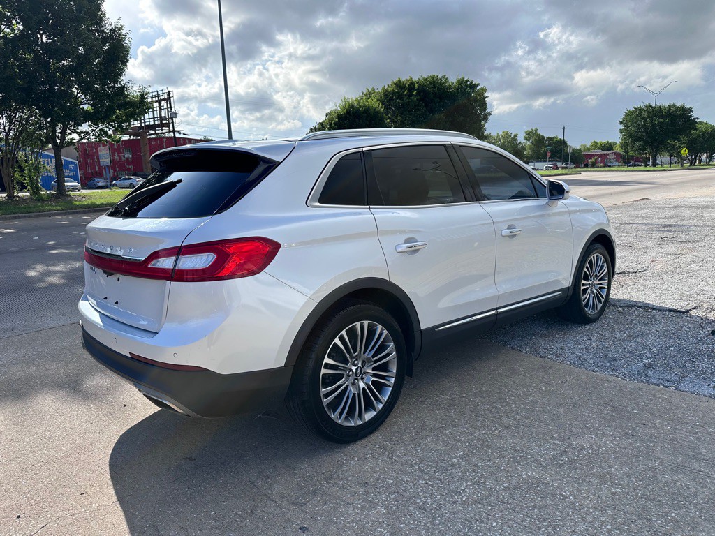 2016 Lincoln MKX Image 3