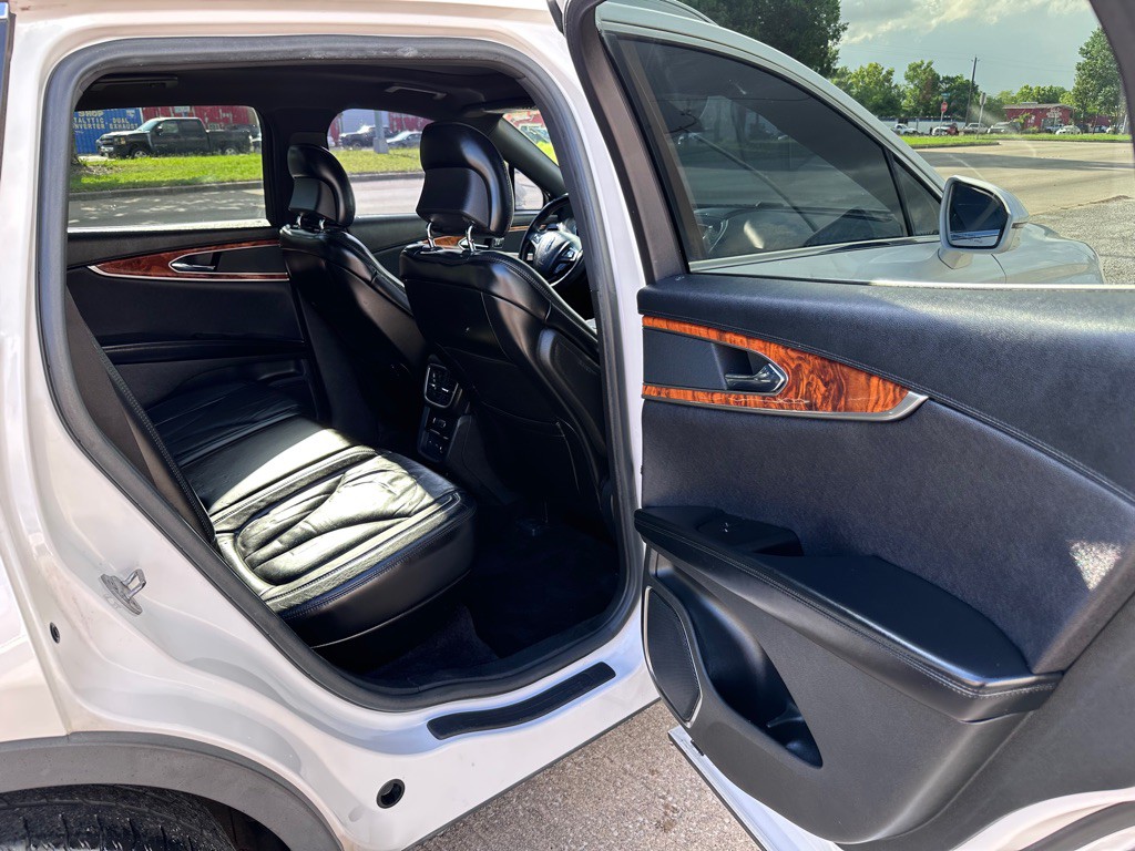 2016 Lincoln MKX Image 11