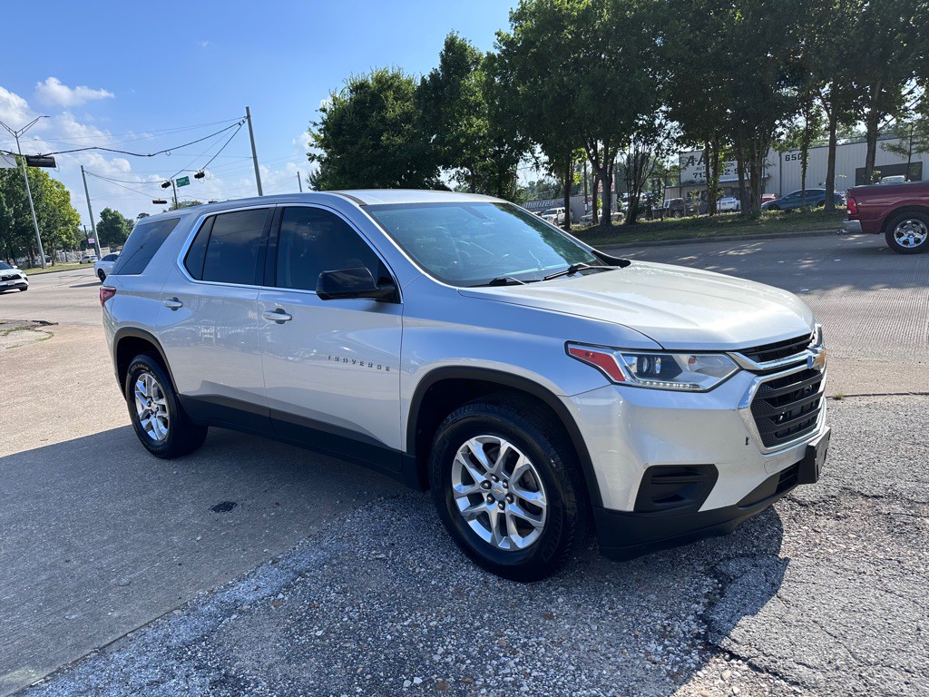 2020 Chevrolet Traverse Image 2