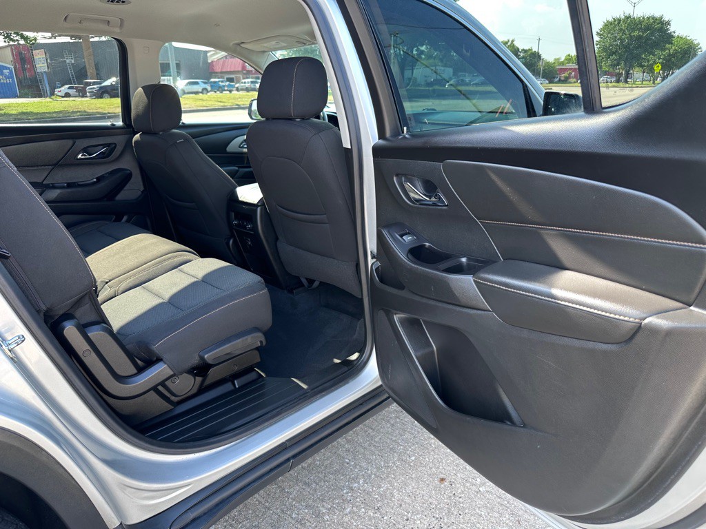 2020 Chevrolet Traverse Image 11