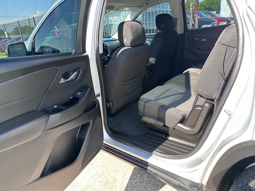 2020 Chevrolet Traverse Image 14