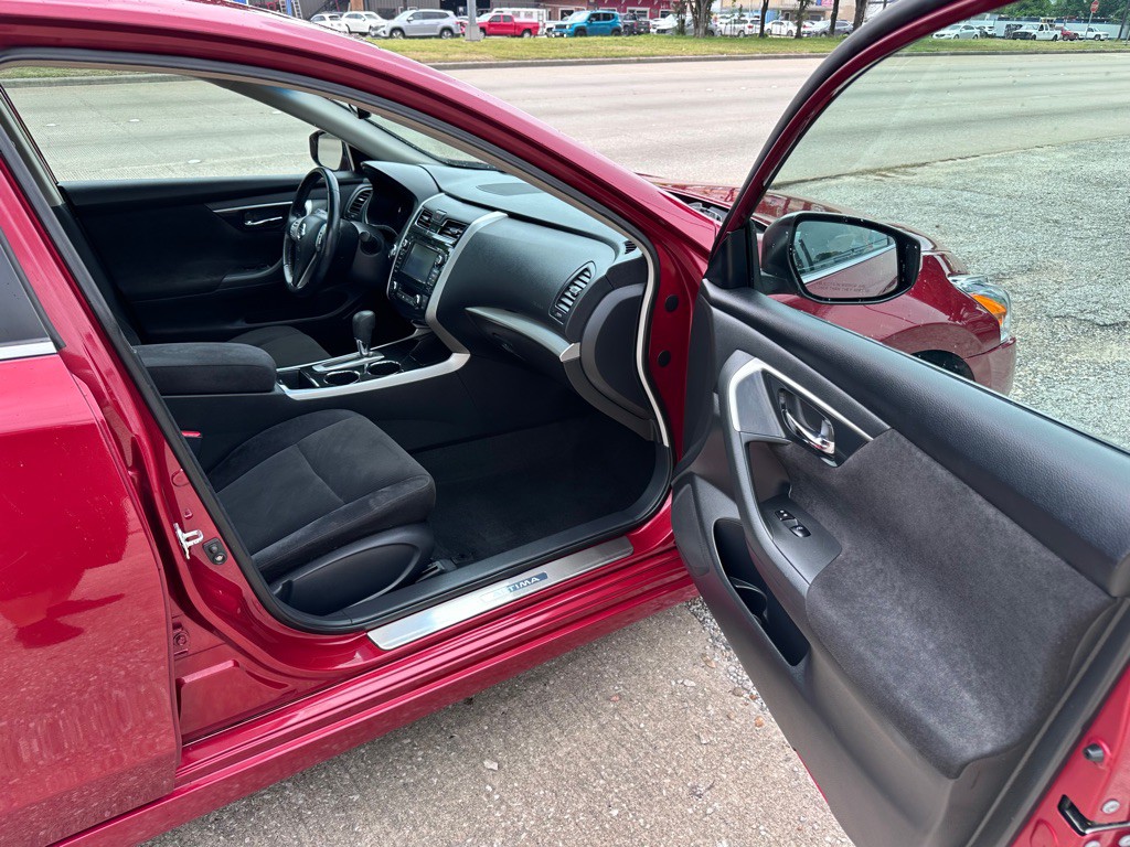 2013 Nissan Altima Image 9