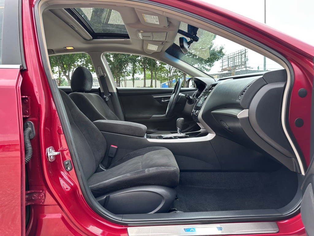 2013 Nissan Altima Image 10