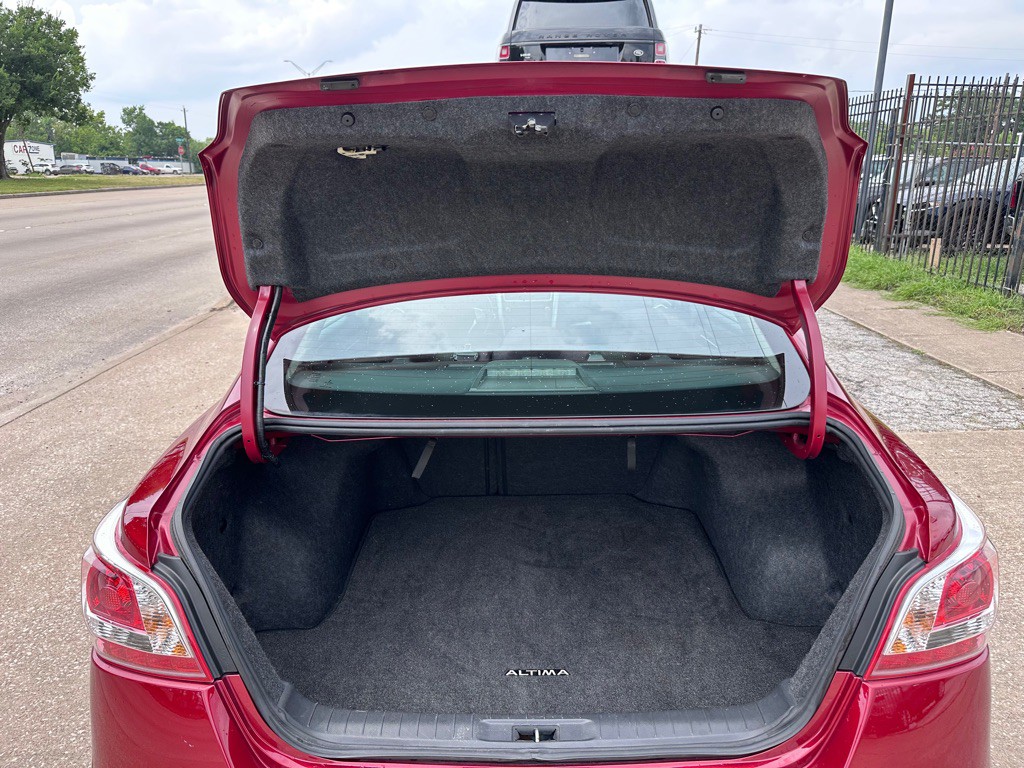 2013 Nissan Altima Image 16