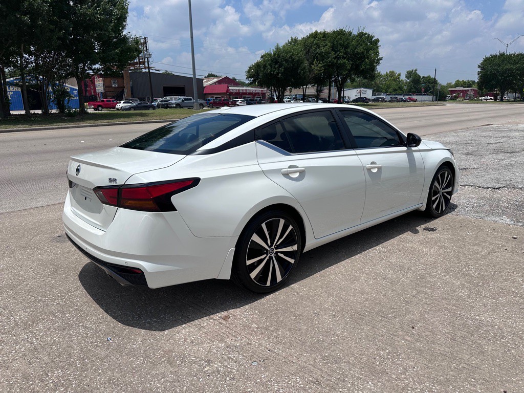 2022 Nissan Altima Image 3
