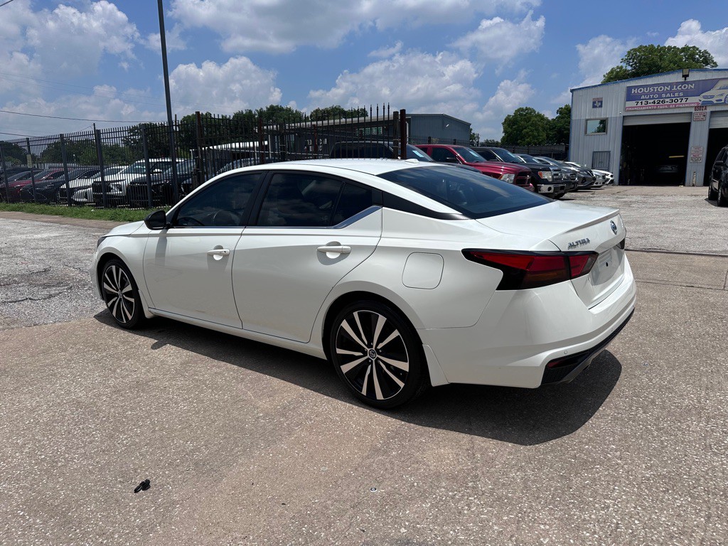 2022 Nissan Altima Image 4