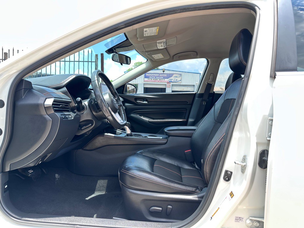 2022 Nissan Altima Image 8