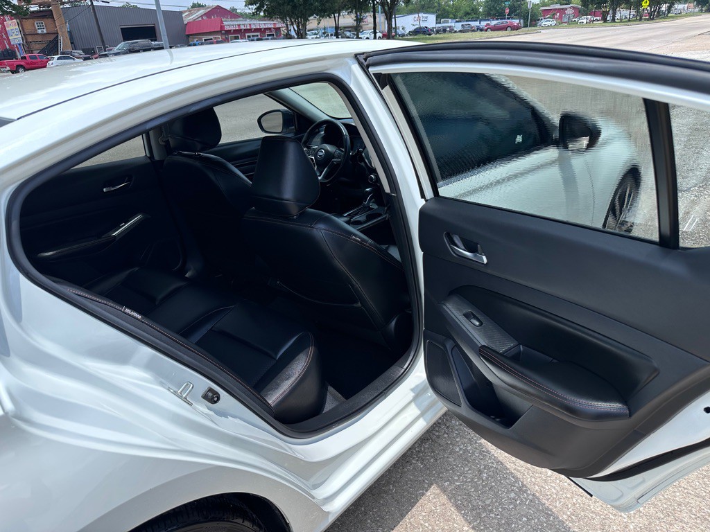 2022 Nissan Altima Image 13