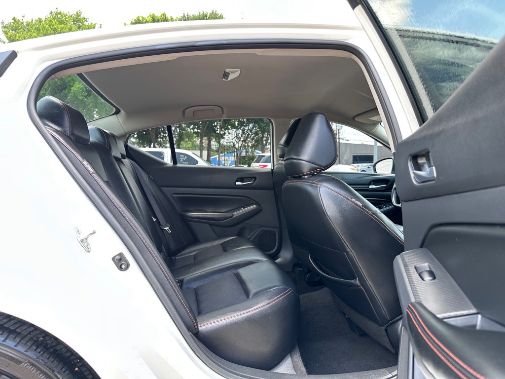 2022 Nissan Altima Image 14