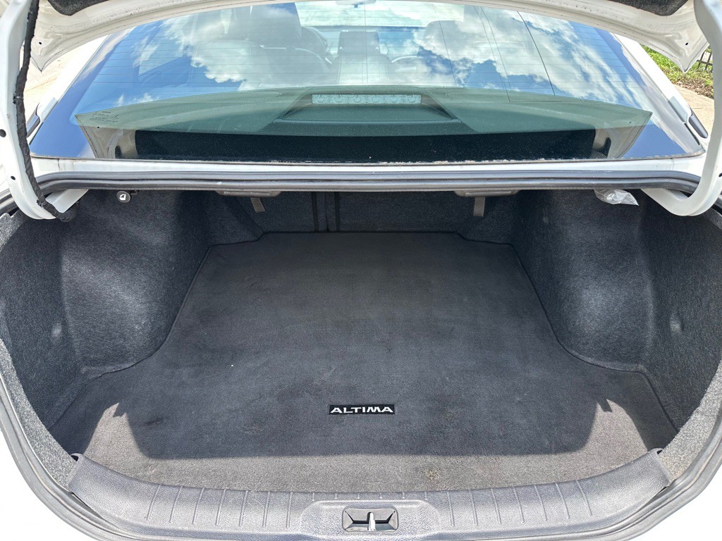 2022 Nissan Altima Image 16