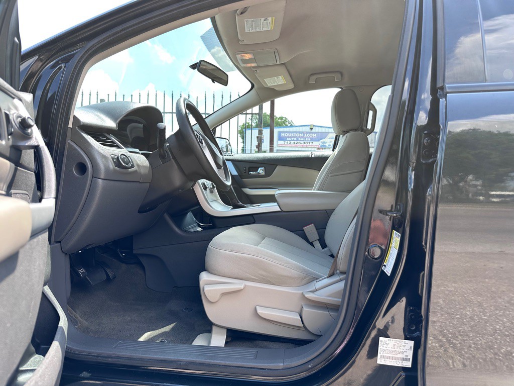 2014 Ford Edge Image 8