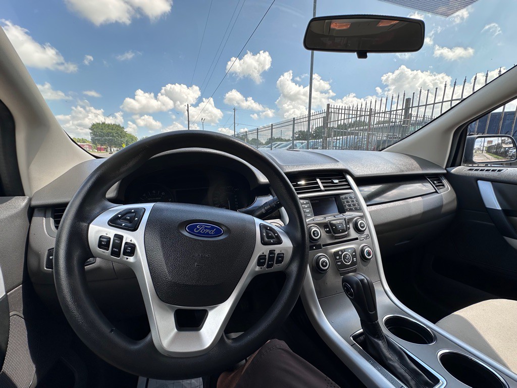 2014 Ford Edge Image 9