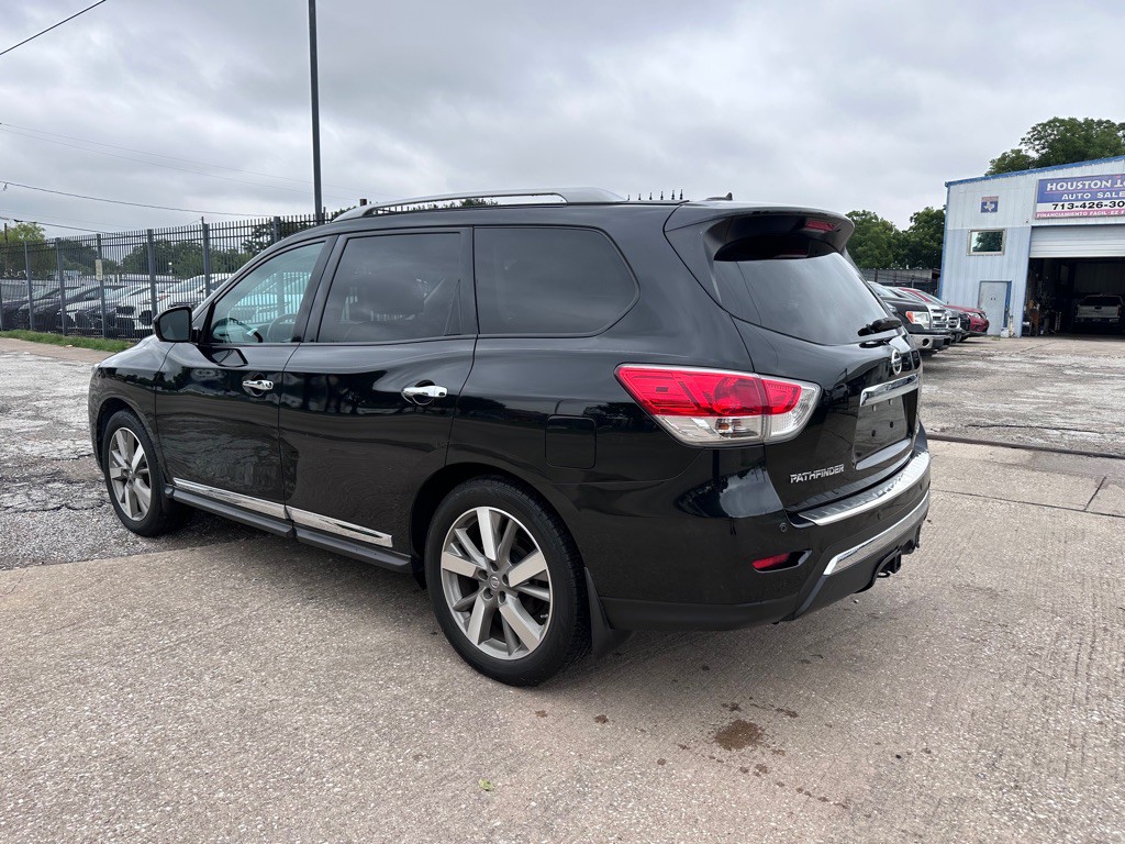 2015 Nissan Pathfinder Image 4