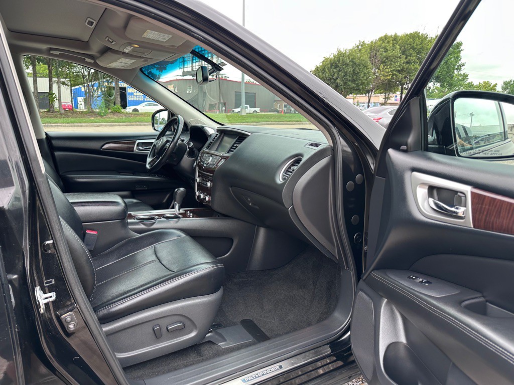 2015 Nissan Pathfinder Image 10