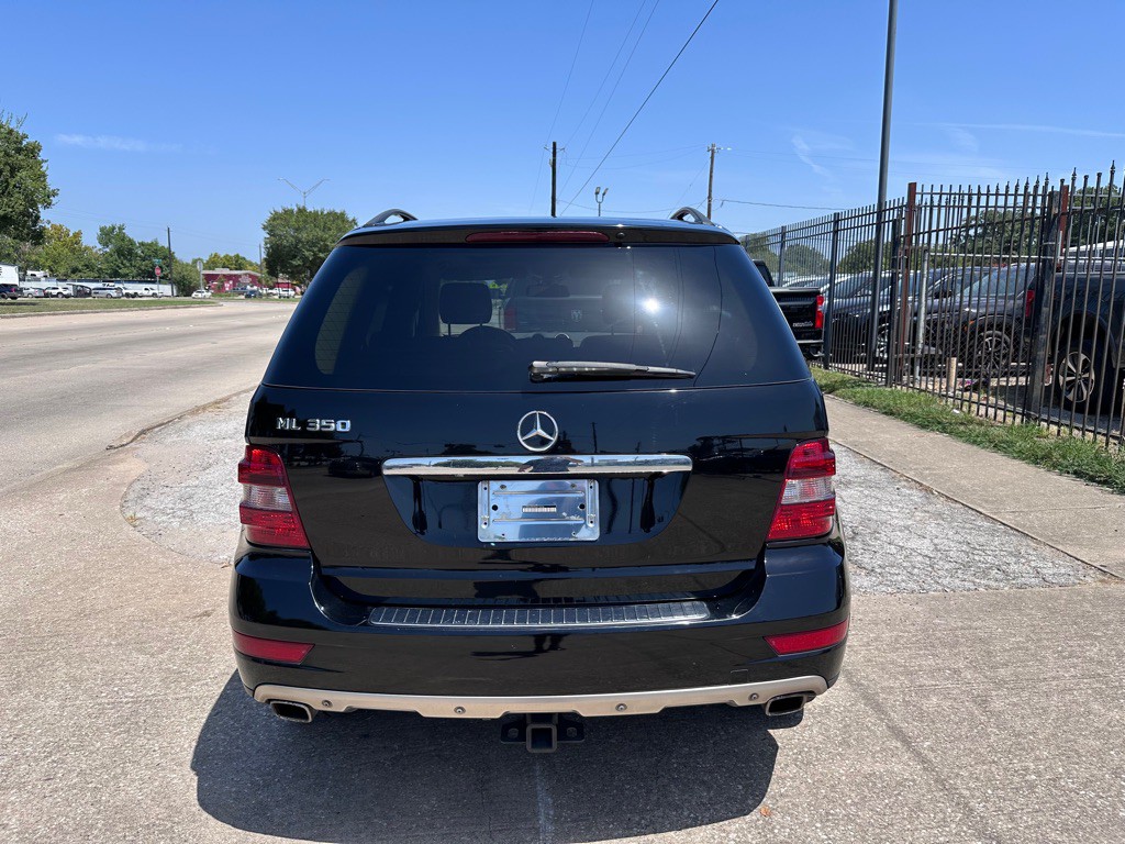 2011 Mercedes-Benz M-Class Image 6
