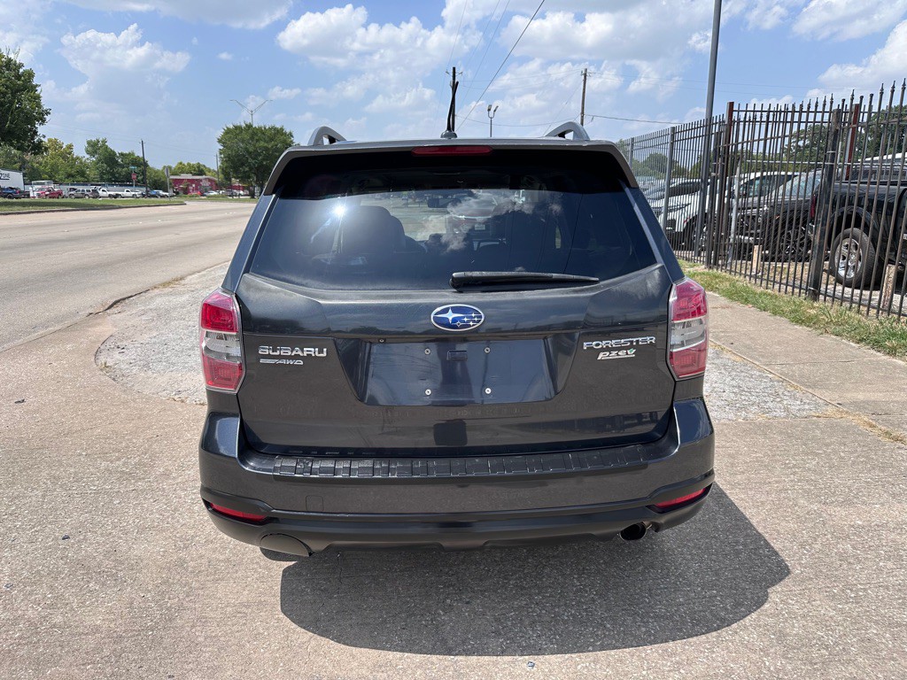 2014 Subaru Forester Image 6