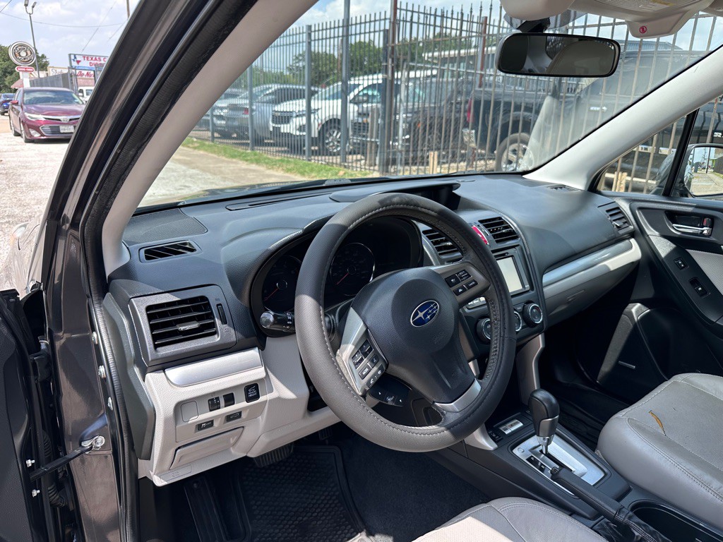 2014 Subaru Forester Image 9