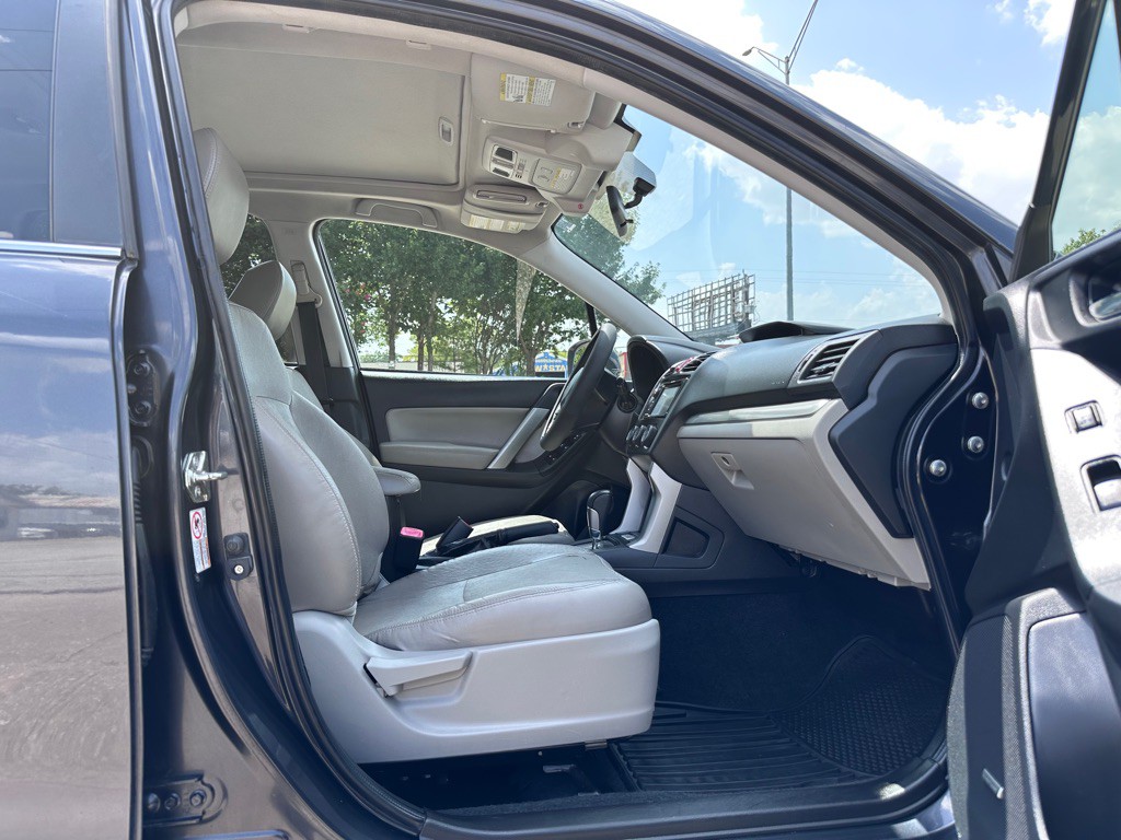 2014 Subaru Forester Image 11