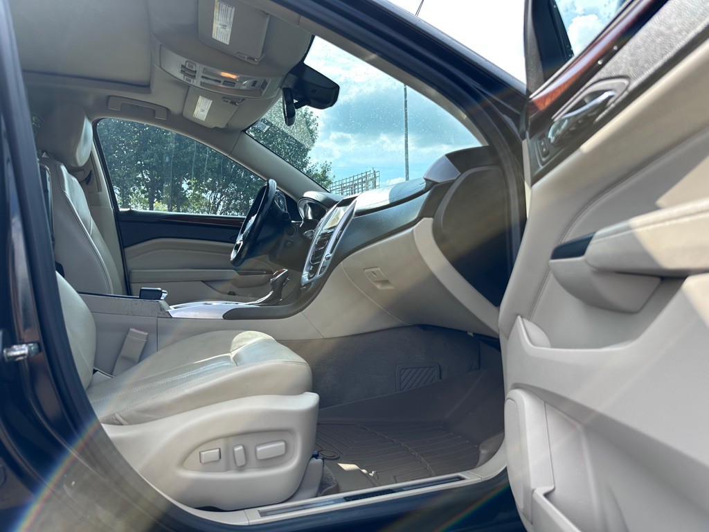 2013 Cadillac SRX Image 13