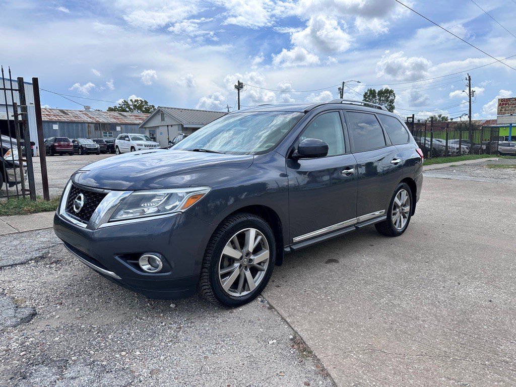 2013 Nissan Pathfinder Image 2