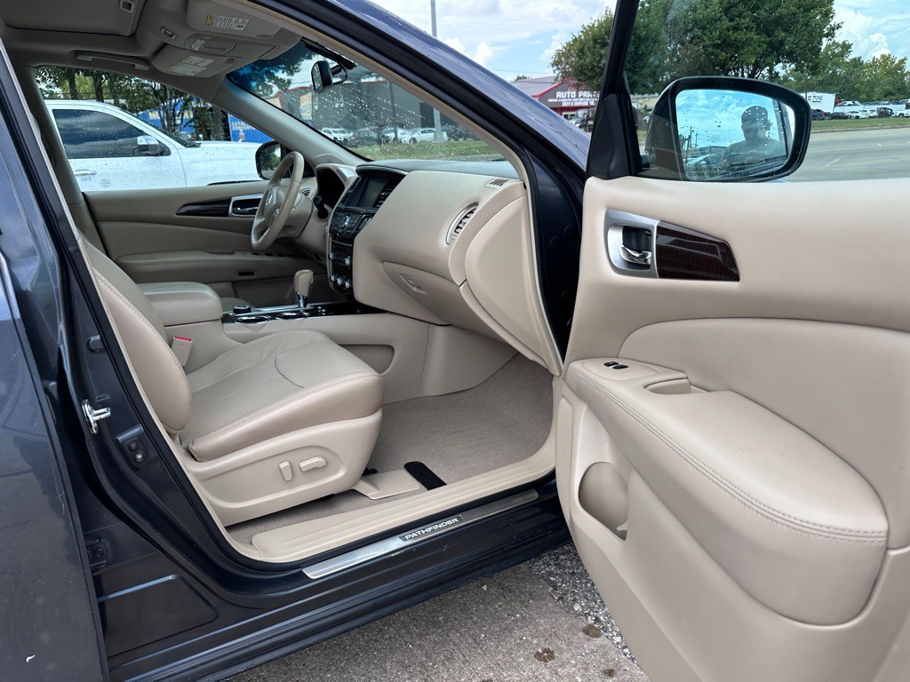 2013 Nissan Pathfinder Image 10