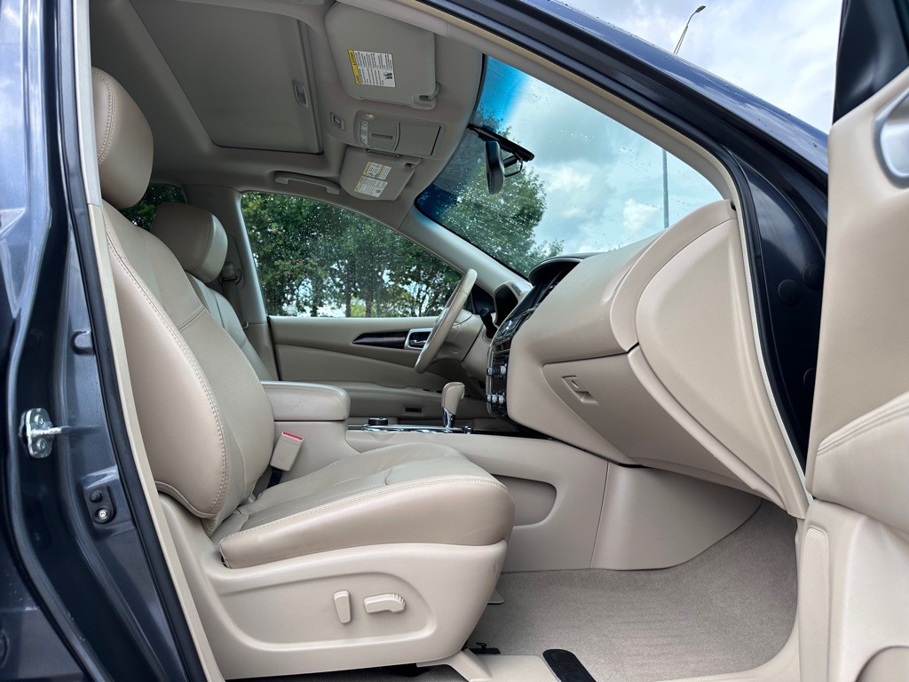 2013 Nissan Pathfinder Image 11
