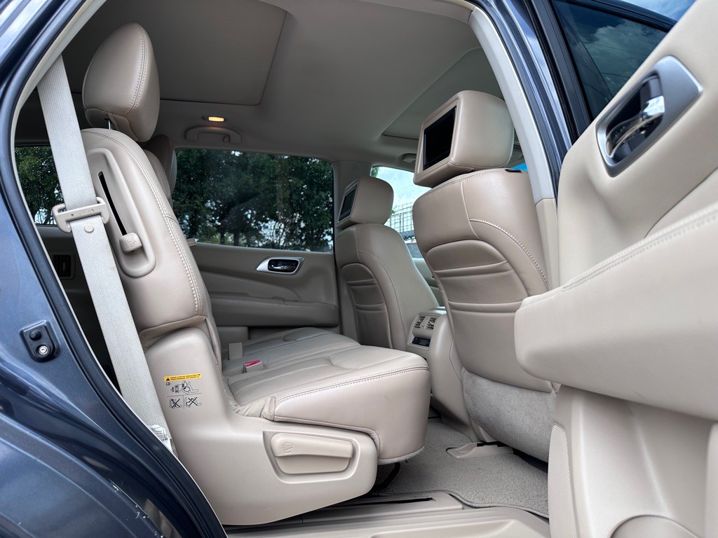 2013 Nissan Pathfinder Image 14