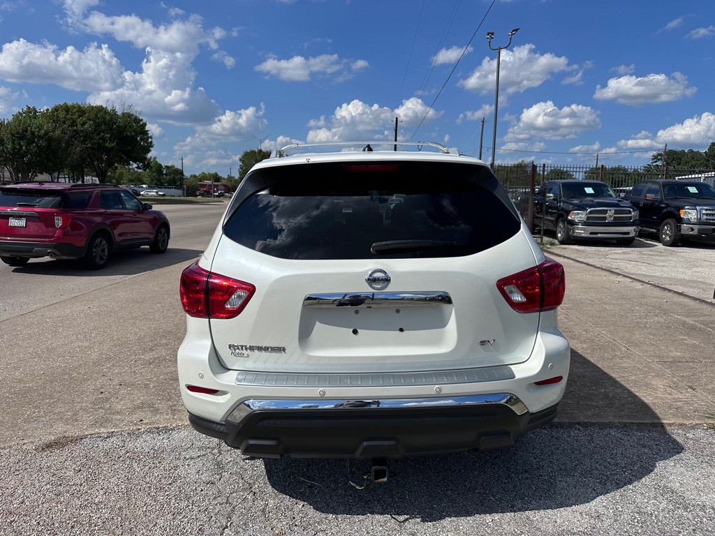 2018 Nissan Pathfinder Image 6