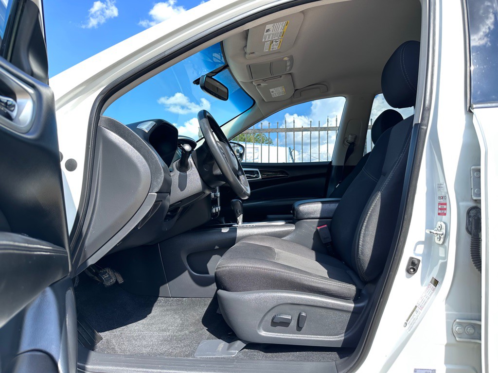 2018 Nissan Pathfinder Image 8