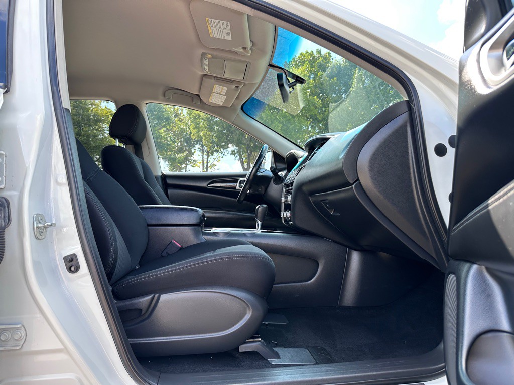 2018 Nissan Pathfinder Image 10