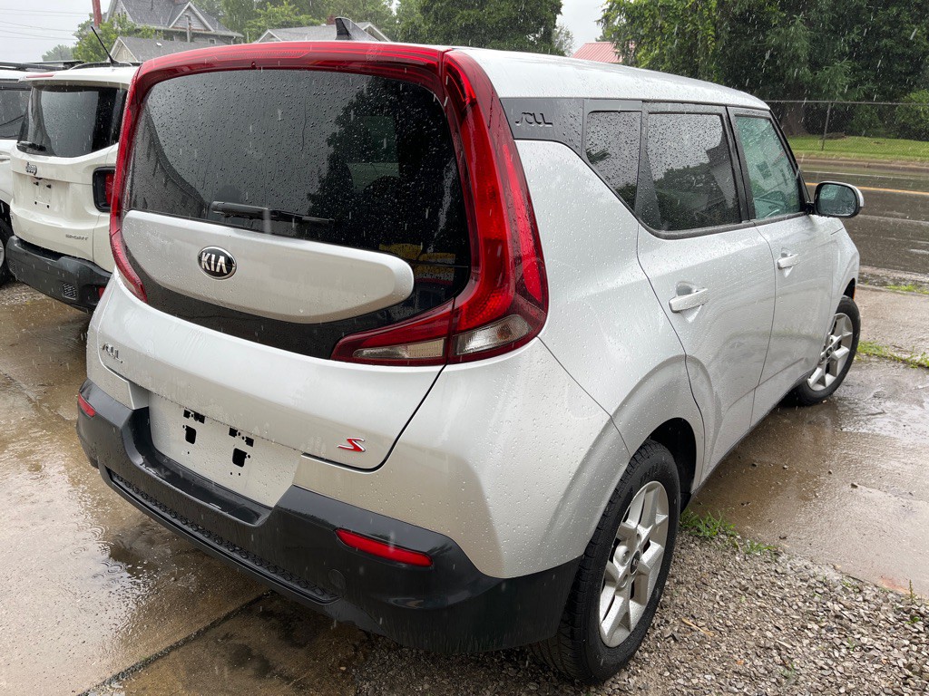 2021 Kia Soul Image 3