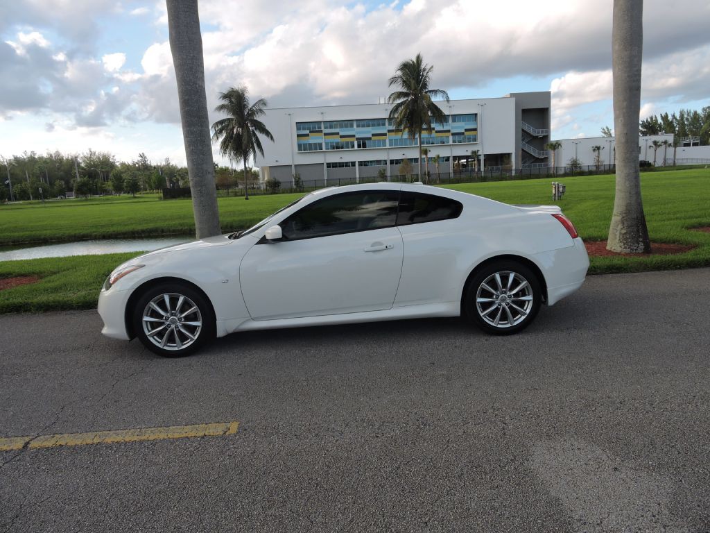 2014 INFINITI Q60 Image 7