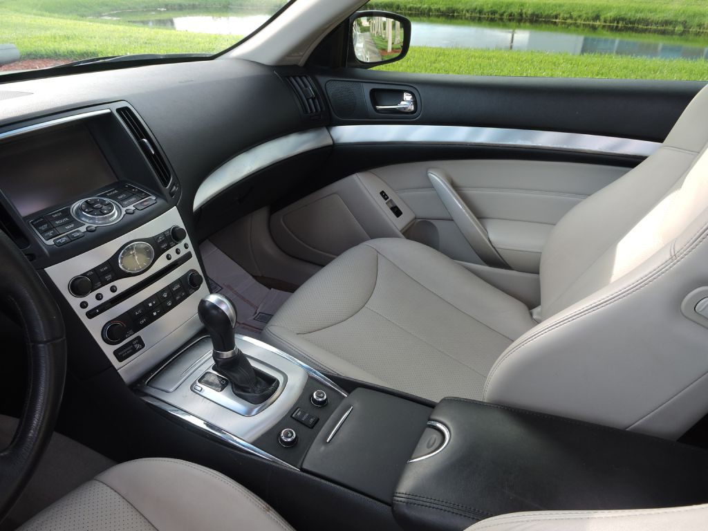 2014 INFINITI Q60 Image 13