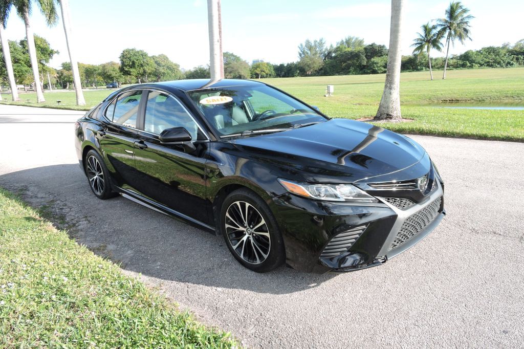2019 Toyota Camry Image 6