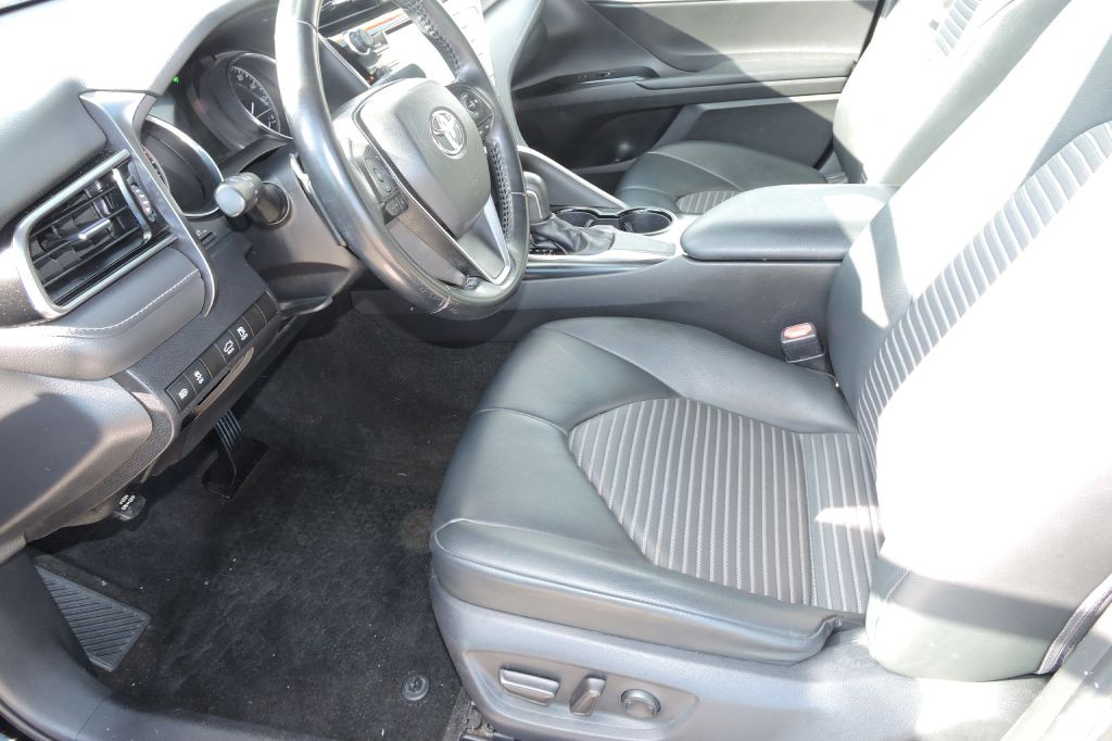 2019 Toyota Camry Image 11