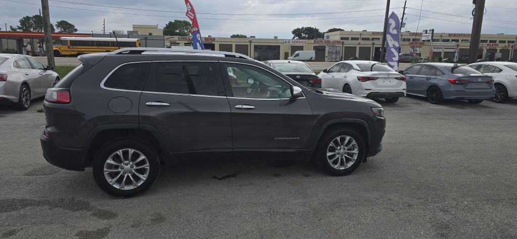 2019 Jeep Cherokee Image 10
