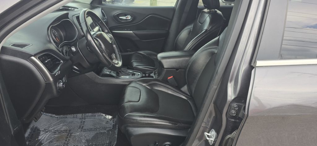2019 Jeep Cherokee Image 16