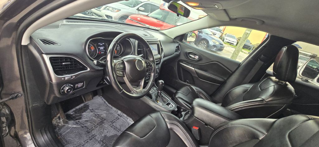 2019 Jeep Cherokee Image 20