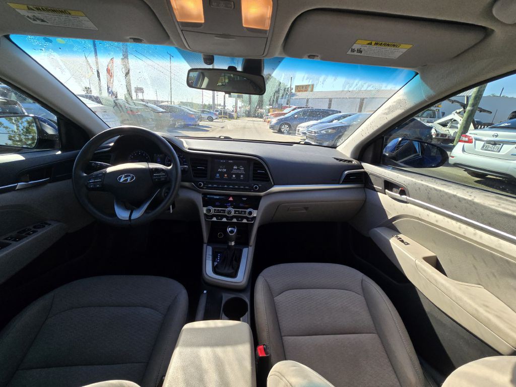 2020 Hyundai Elantra Image 12