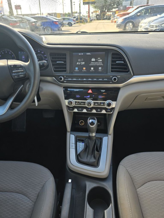 2020 Hyundai Elantra Image 13