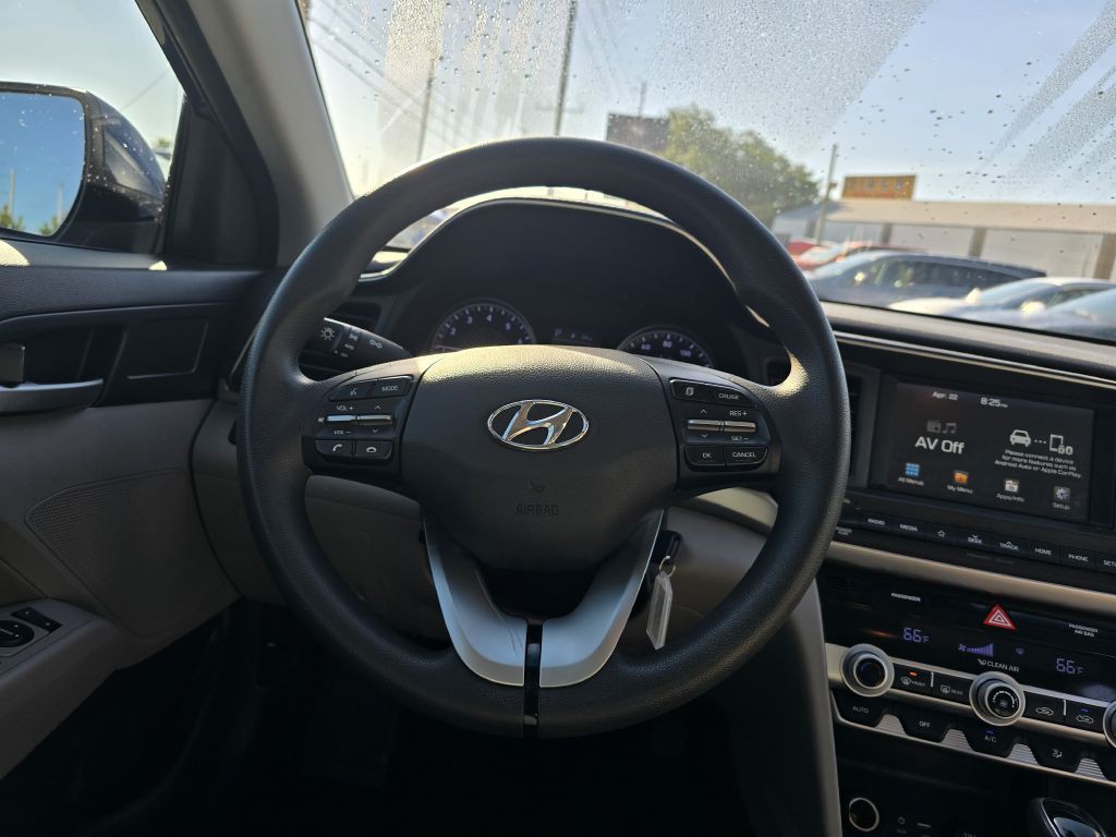 2020 Hyundai Elantra Image 14