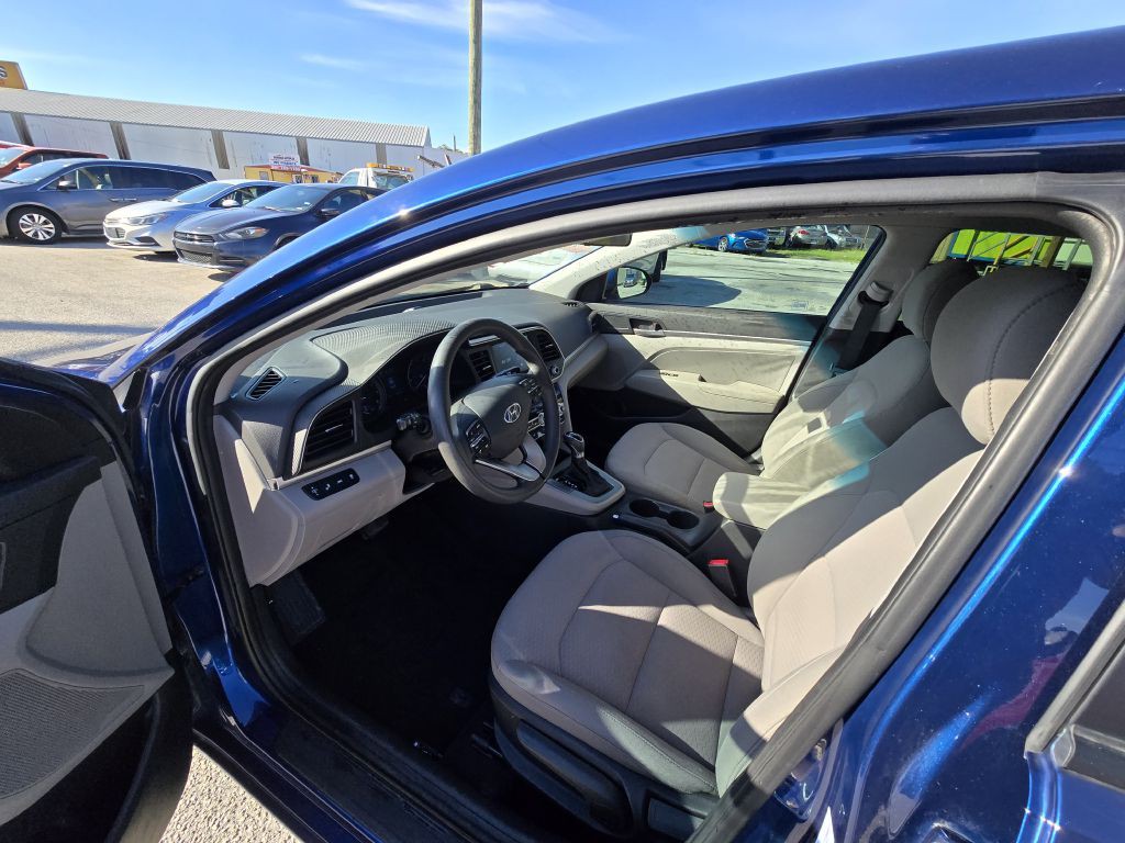 2020 Hyundai Elantra Image 17