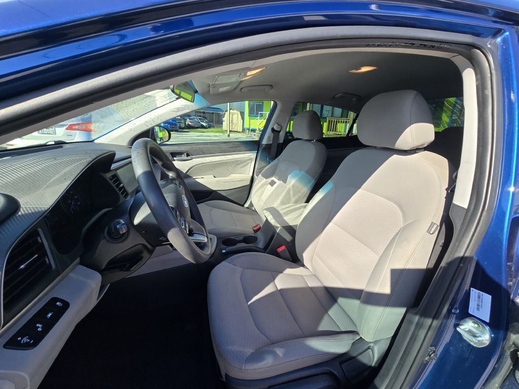 2020 Hyundai Elantra Image 18