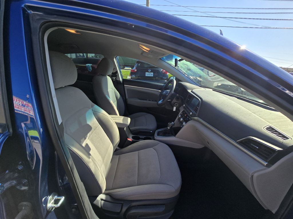 2020 Hyundai Elantra Image 19