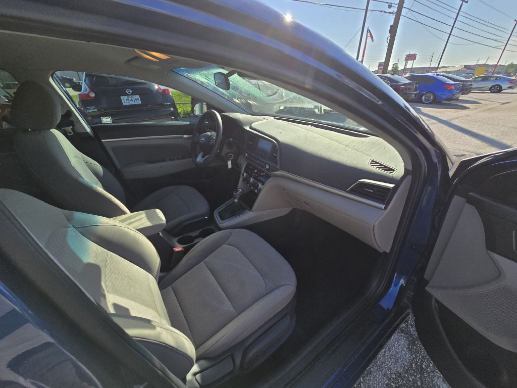 2020 Hyundai Elantra Image 20