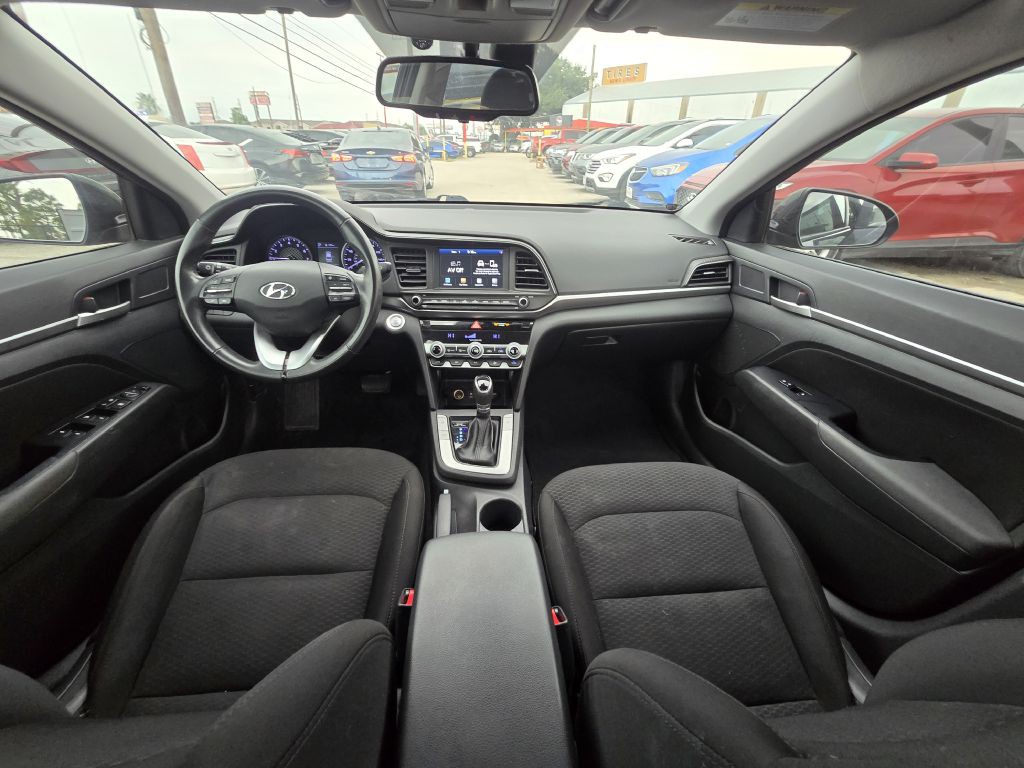 2020 Hyundai Elantra Image 12
