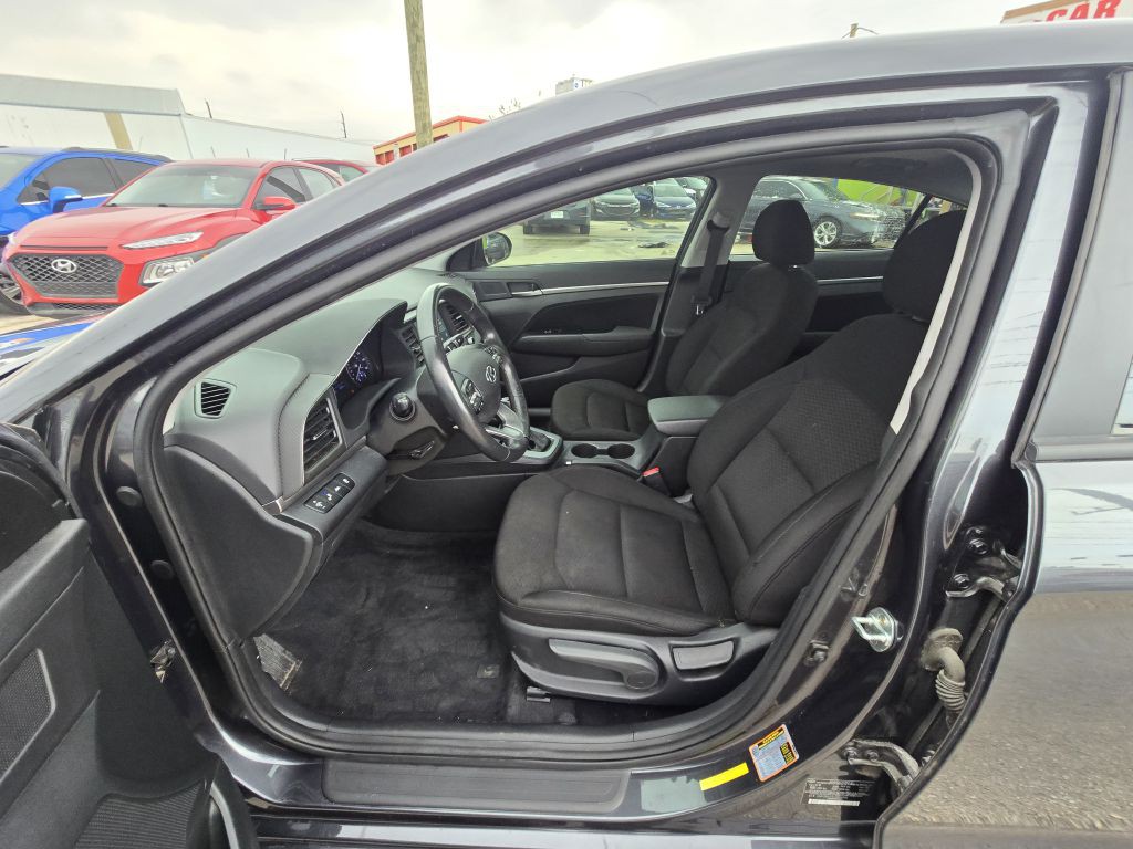 2020 Hyundai Elantra Image 16