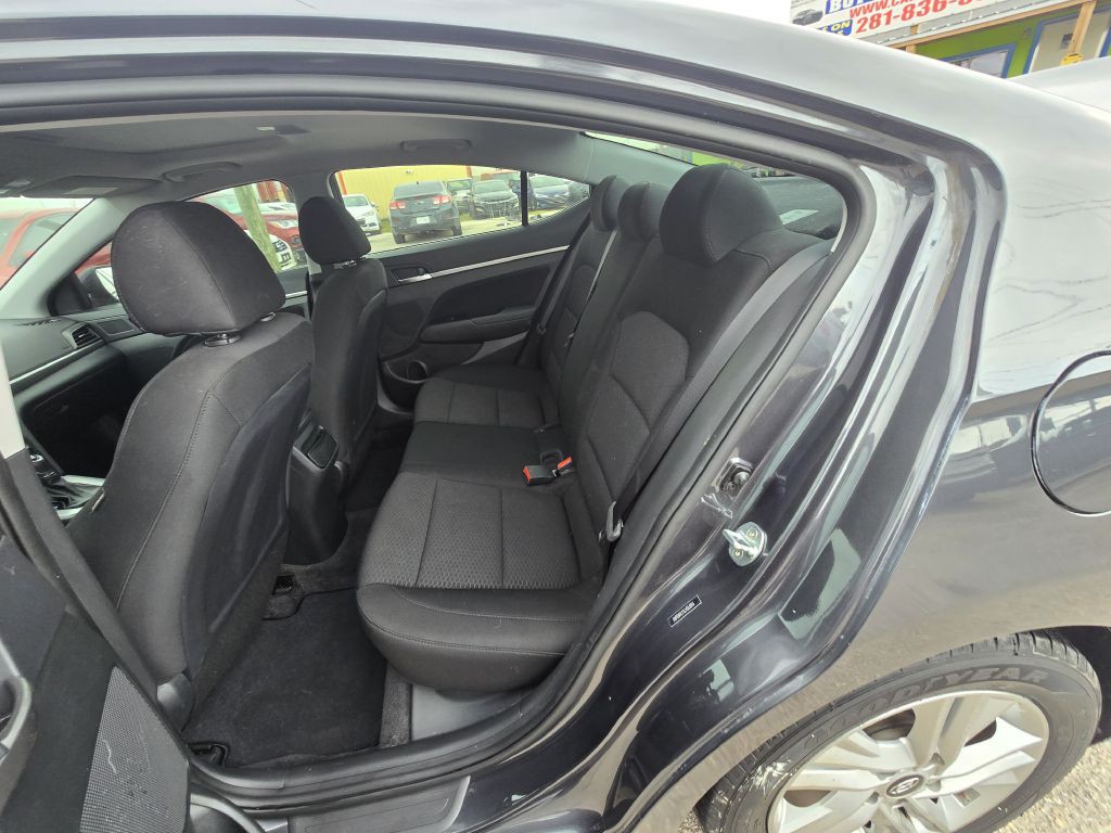 2020 Hyundai Elantra Image 18