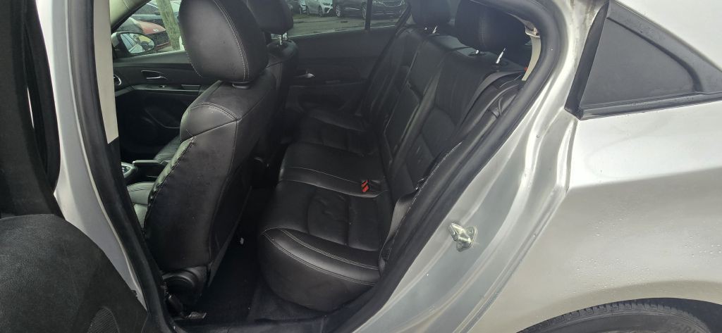 2014 Chevrolet Cruze Image 17