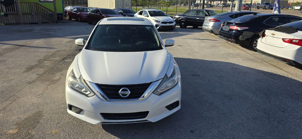 2017 Nissan Altima Image 4